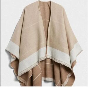 NWT Banana Republic Reversible Cozy Beige Tan White Poncho Shawl Wrap Fringe